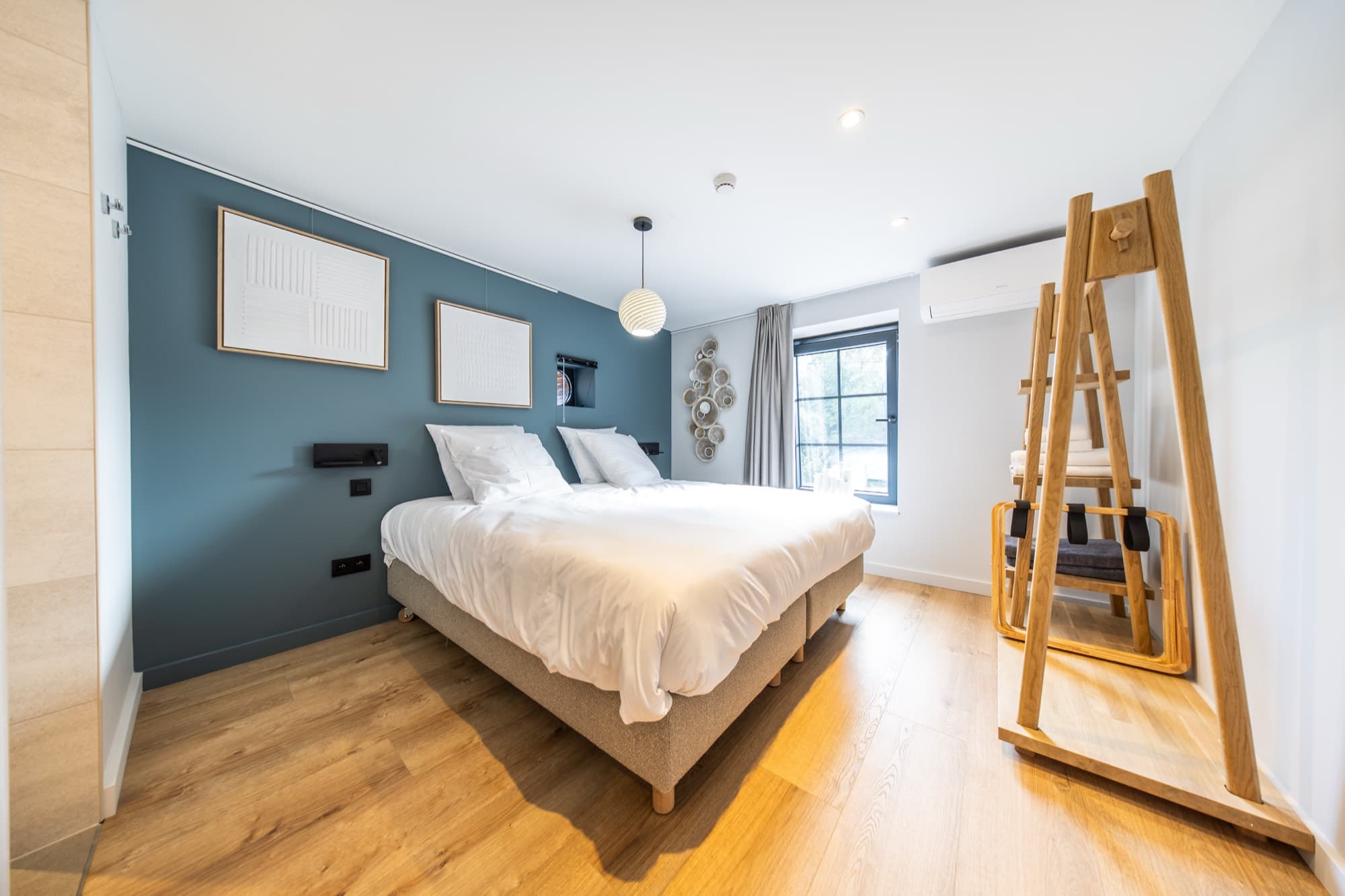 Chambre bleue, L'Espérance